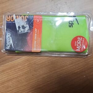 New!! Unisex "Speedo" comfort swim cap-lime green